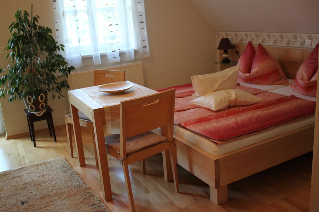 Buschenschank Orsl Wildbach エクステリア 写真